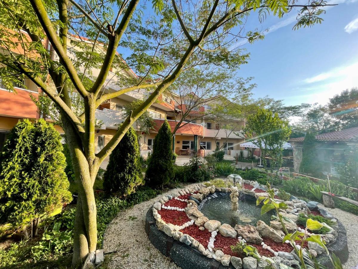 ヴァマ・ヴェケ Vamabel House Bed & Breakfast エクステリア 写真